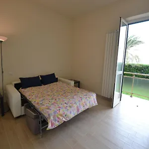 Amazing Near Pet Friendly Ferienhaus
